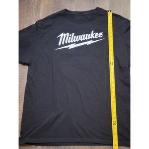 Milwaukee Mens‎ Black Graphic T-Shirt Only The Skilled Survive Adult Size Xl
